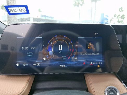 Used 2025 Chevrolet Equinox ACTIV w/ Safety and Technology Package AWD/4WD image 8