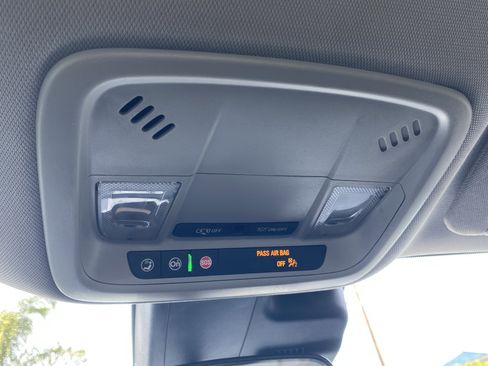 Used 2024 Chevrolet Malibu LT image 24