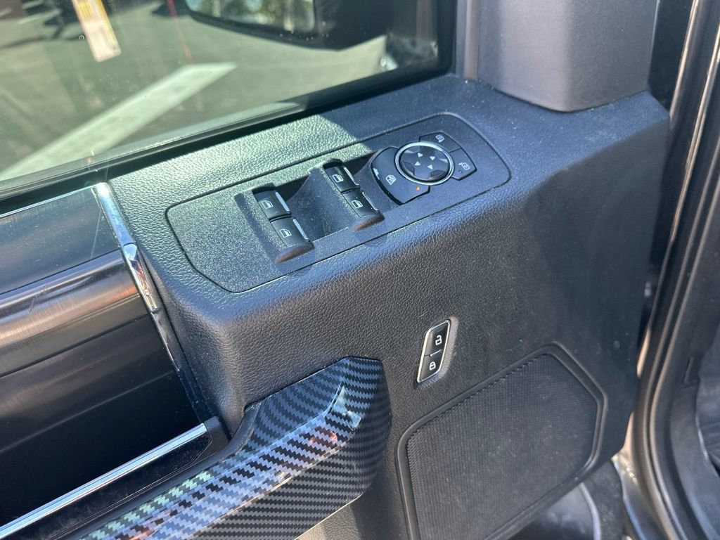 Used 2019 Ford F150 XLT w/ Equipment Group 302A Luxury AWD/4WD image 14