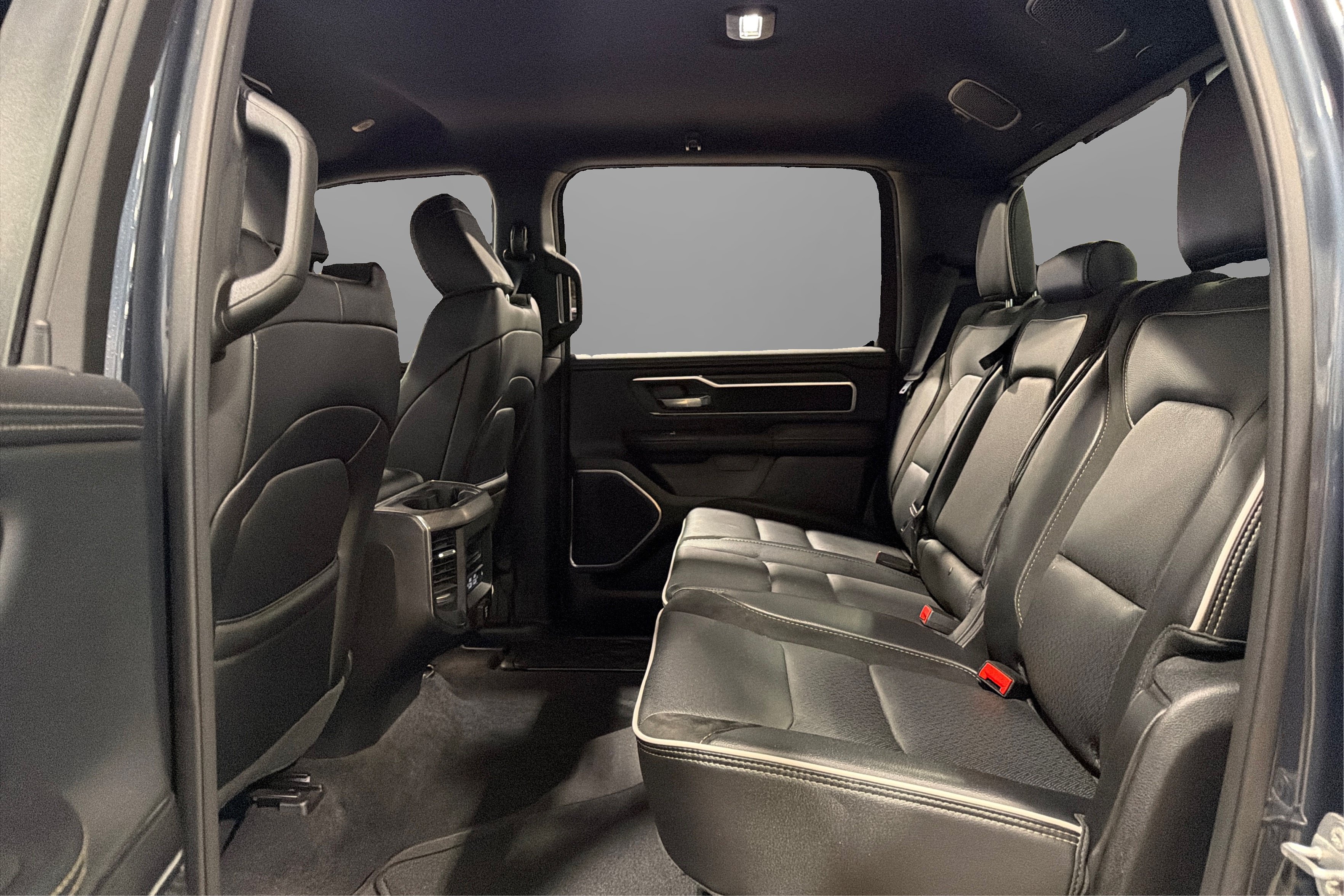 Used 2026 RAM 1500 Laramie AWD/4WD image 38