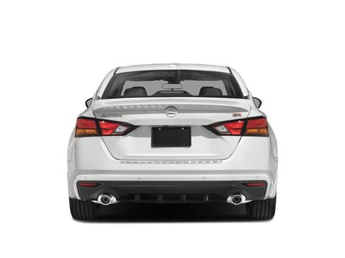 Used 2023 Nissan Altima 2.5 SR w/ SR Premium Package image 14