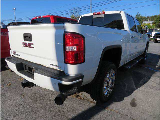 Used 2019 GMC Sierra 2500 Denali w/ Duramax Plus Package AWD/4WD image 16