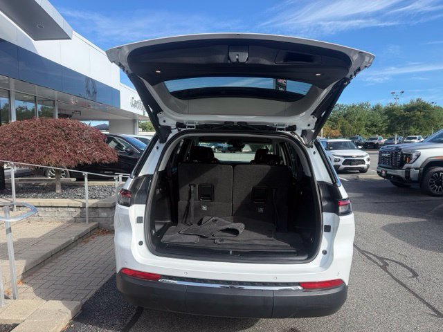 Used 2023 Jeep Grand Cherokee L Limited AWD/4WD image 24