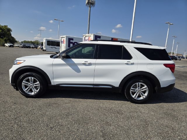 Certified 2020 Ford Explorer XLT w/ Equipment Group 202A RWD image 4