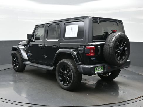 Used 2021 Jeep Wrangler Unlimited Sahara w/ Cold Weather Group AWD/4WD image 5