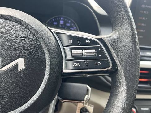 Used 2023 Kia Forte LXS w/ LXS Technology Package FWD image 24