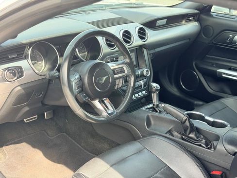 Used 2018 Ford Mustang GT Premium RWD image 13