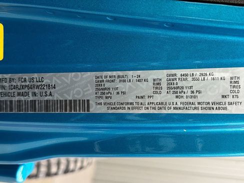 Used 2024 Jeep Wrangler Unlimited Sahara w/ Technology Group image 38