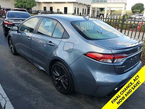 Used 2025 Toyota Corolla SE FWD image 17
