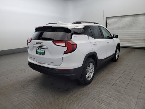Used 2023 GMC Terrain SLE w/ Driver Convenience Package image 9