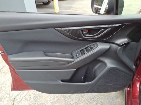 Used 2018 Subaru Crosstrek 2.0i AWD/4WD image 14