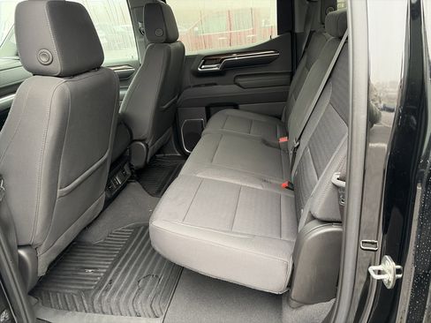 Used 2023 Chevrolet Silverado 1500 LT image 16