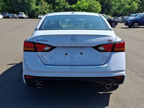 Certified 2023 Nissan Altima 2.5 SR w/ SR Premium Package FWD image 5