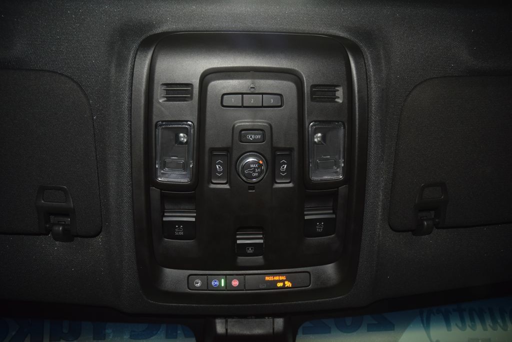 Used 2022 GMC Yukon SLT w/ SLT Luxury Package AWD/4WD image 53