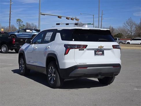 New 2026 Chevrolet Equinox LT image 5