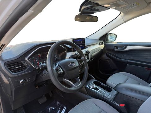 Used 2022 Ford Escape SE FWD image 9
