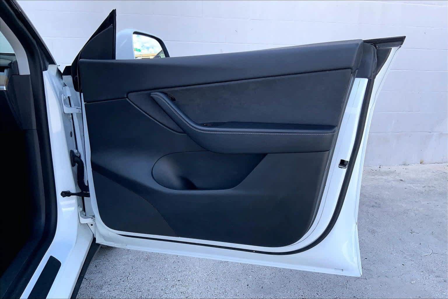 Used 2021 Tesla Model Y 2WD image 28
