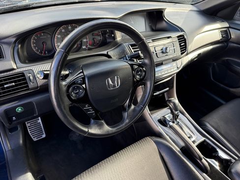 Used 2016 Honda Accord Sport image 10