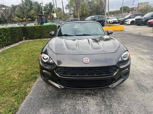 Used 2017 FIAT 124 Spider Classica image 3