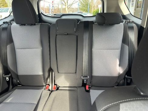 Used 2017 Ford Escape SE image 30