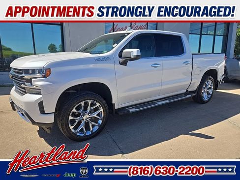 Used 2019 Chevrolet Silverado 1500 High Country w/ Safety Package II AWD/4WD image 3