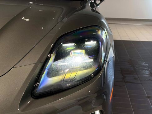 Certified 2025 Porsche Panamera RWD image 11