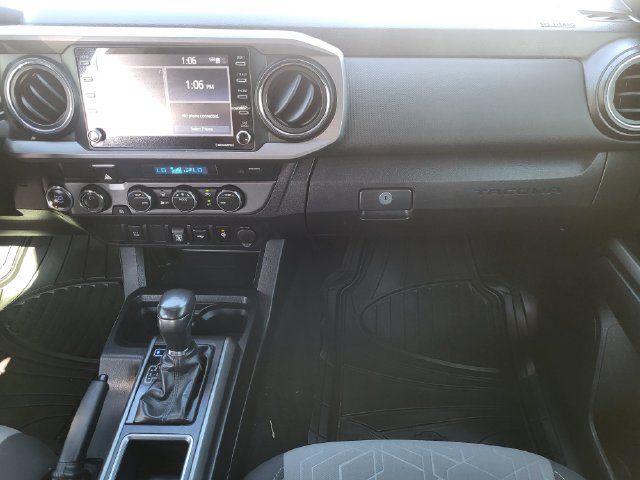 Used 2022 Toyota Tacoma TRD Off-Road AWD/4WD image 26