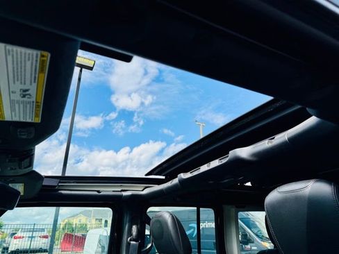 Used 2021 Jeep Wrangler Unlimited Rubicon 4xe w/ Steel Bumper Group image 21