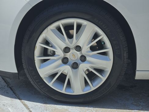Used 2019 Chevrolet Impala LS FWD image 13