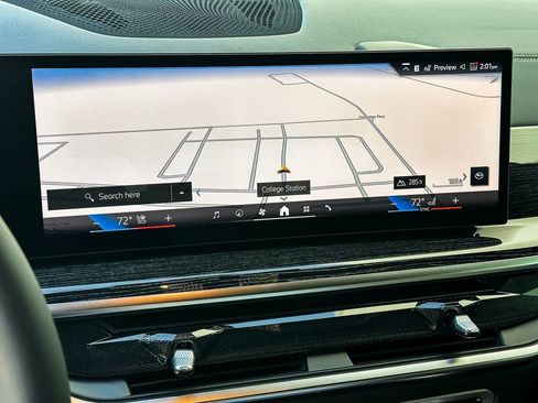 New 2026 BMW X6 xDrive40i w/ Climate Comfort Package image 12