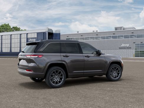 New 2026 Jeep Grand Cherokee Summit w/ Obsidian Package AWD/4WD image 16