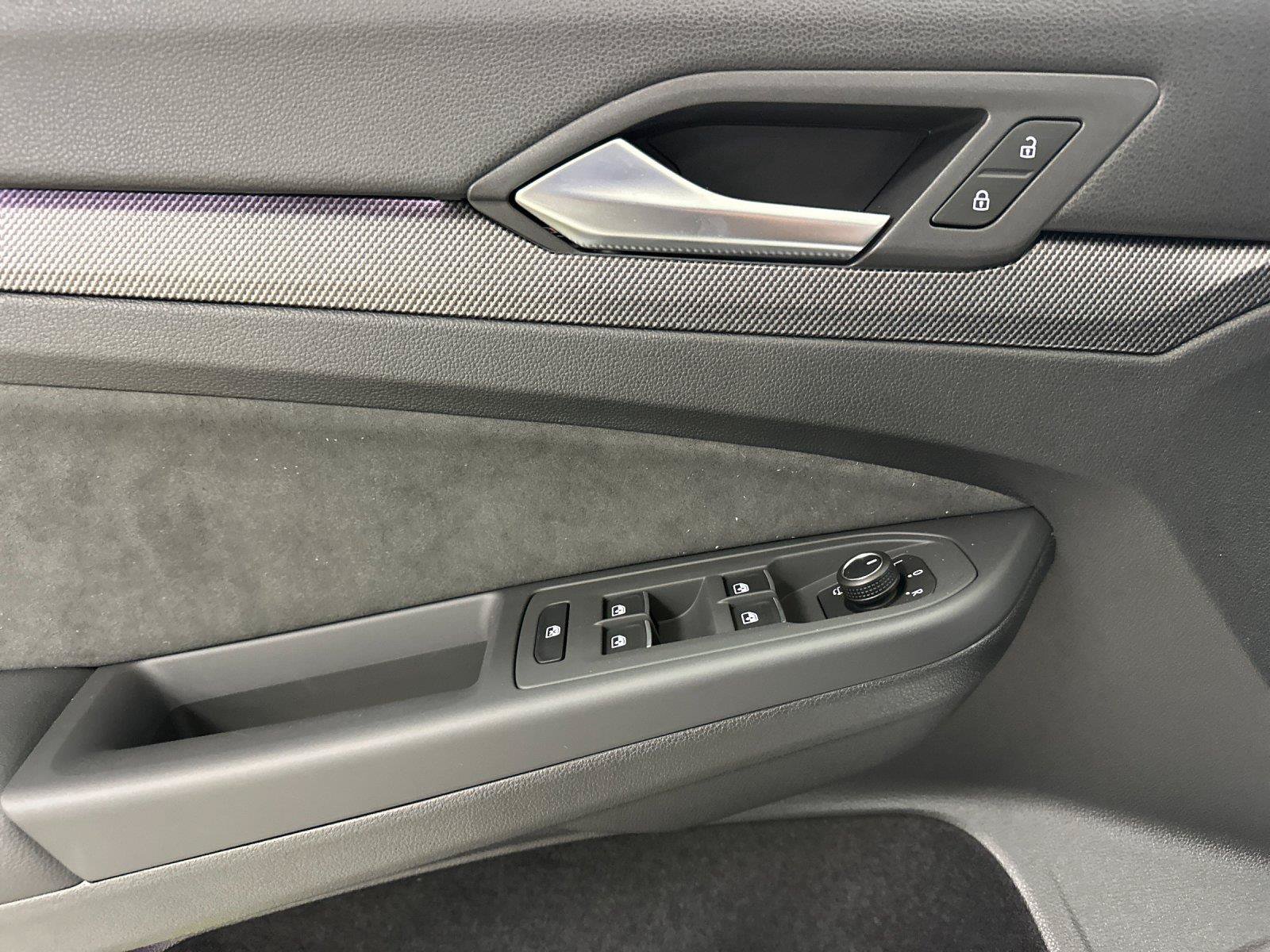 New 2026 Volkswagen Golf S FWD image 10