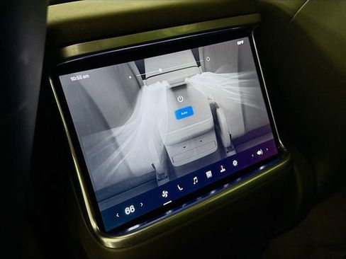 Used 2023 Tesla Model X image 24