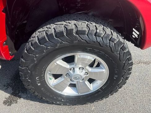 Used 2015 Toyota Tacoma 4x4 Double Cab w/ TRD Sport Package image 14