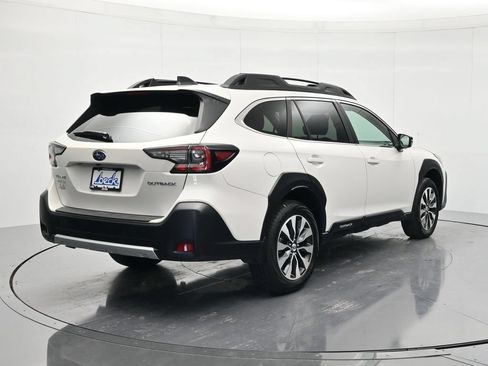 Used 2025 Subaru Outback Limited AWD/4WD image 5