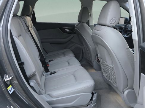 Used 2021 Audi Q7 2.0T Premium Plus w/ Executive Package image 17