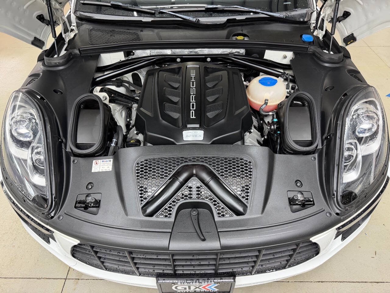 Used 2017 Porsche Macan S AWD/4WD image 7