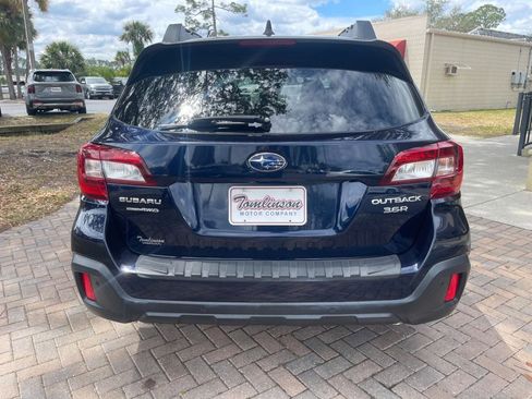 Used 2018 Subaru Outback 3.6R Limited AWD/4WD image 4