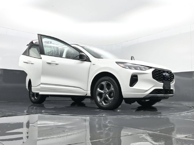 Used 2023 Ford Escape ST-Line w/ Tech Pack #1 AWD/4WD image 33