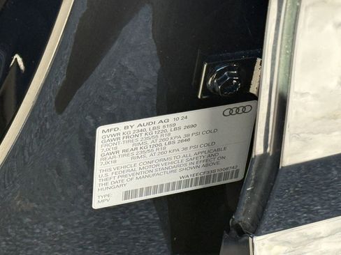 Certified 2025 Audi Q3 2.0T Premium Plus w/ Premium Plus Package image 21