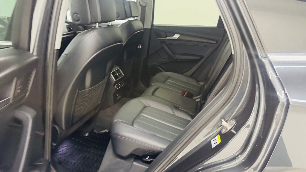 Used 2018 Audi Q5 2.0T Premium Plus w/ Premium Plus Package AWD/4WD image 23