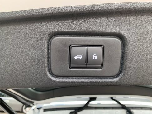 New 2026 Nissan Pathfinder SL FWD image 6