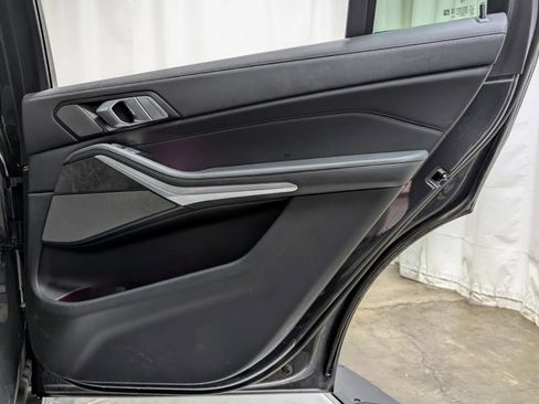 Used 2023 BMW X7 xDrive40i w/ Executive Package image 27