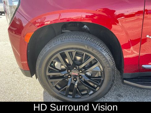 Used 2021 GMC Yukon XL SLT w/ SLT Luxury Package image 10