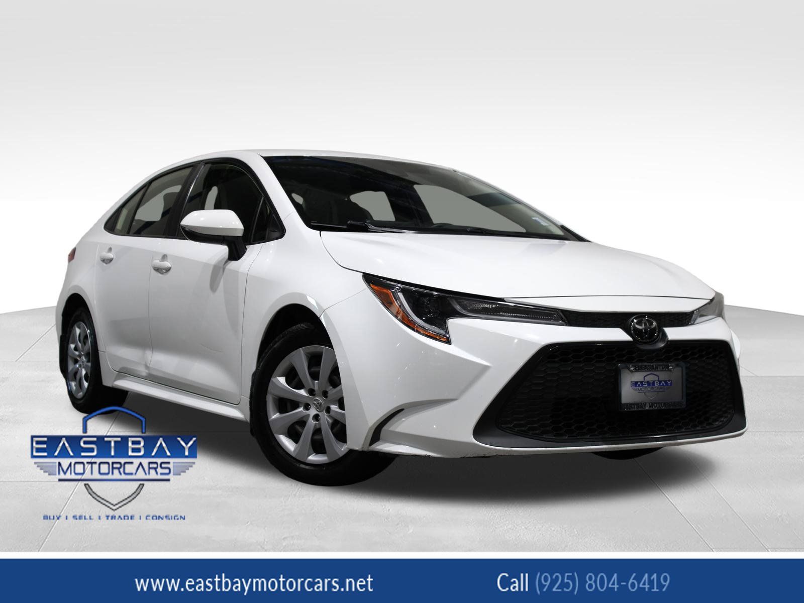 Used 2022 Toyota Corolla LE FWD image 1
