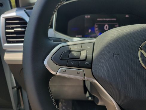 New 2026 Volkswagen Taos SE FWD image 28