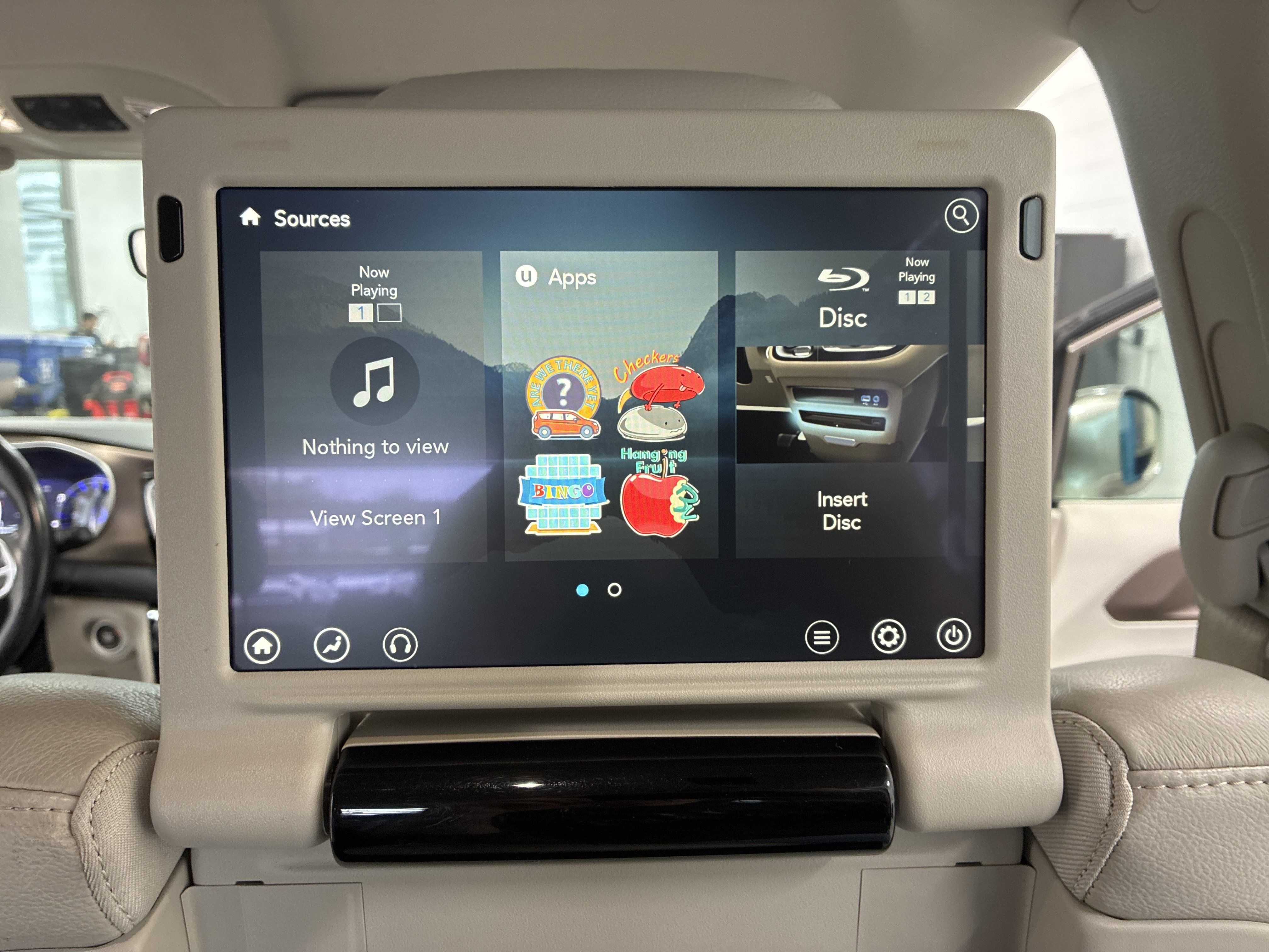 Used 2017 Chrysler Pacifica Touring-L Plus FWD image 14