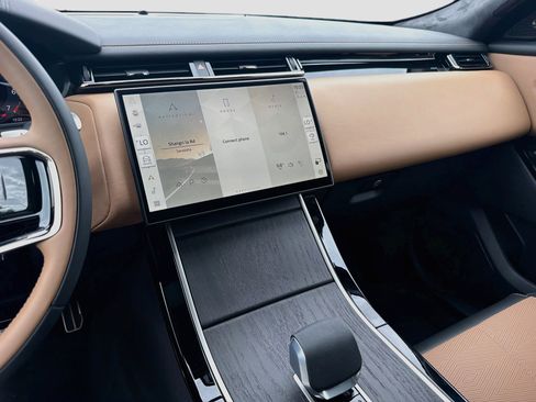New 2026 Land Rover Range Rover Velar Autobiography AWD/4WD image 28
