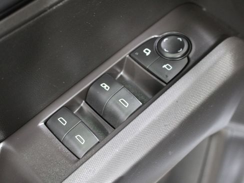 Used 2025 Chevrolet Colorado Trail Boss AWD/4WD image 7