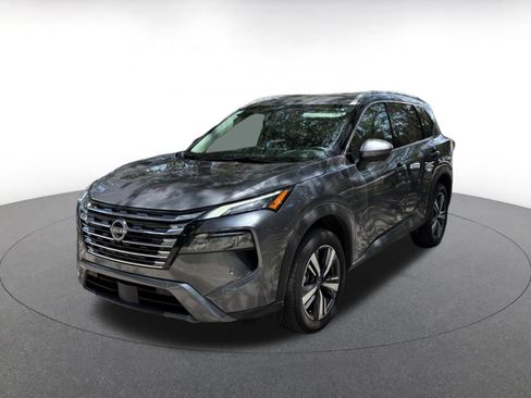 Used 2026 Nissan Rogue SL FWD image 3
